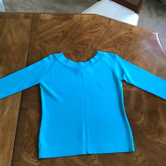 J.A.C Turquoise Top-Large - Picture 4 of 5